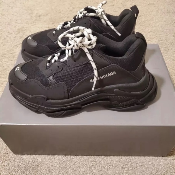 BALENCIAGA triple s - Picture 7 of 9
